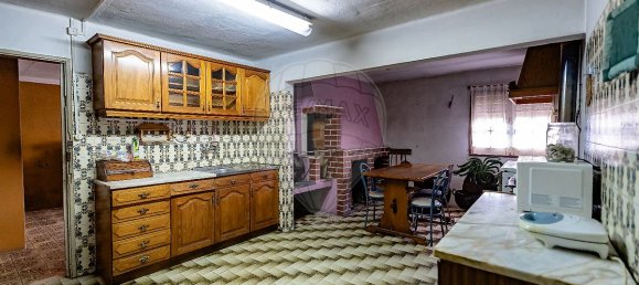 Casa de 4 dormitorios en Miranda do Corvo, Portugal No. 37033 14