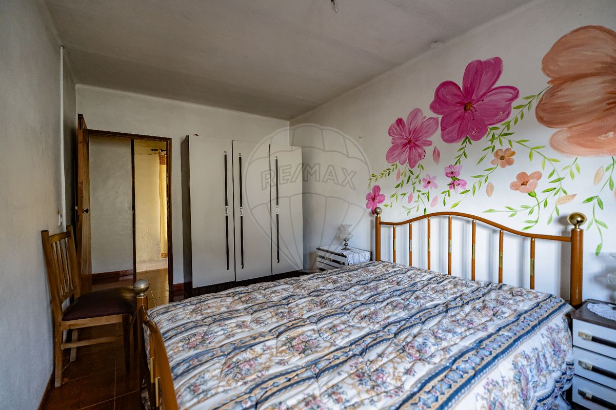 Casa de 4 dormitorios en Miranda do Corvo, Portugal No. 37033