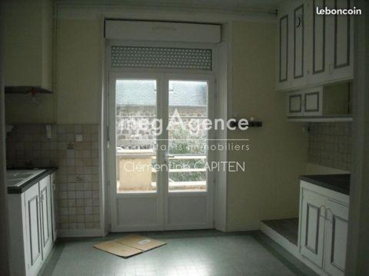 3 chambres Appartement à Montebourg, France No. 34239