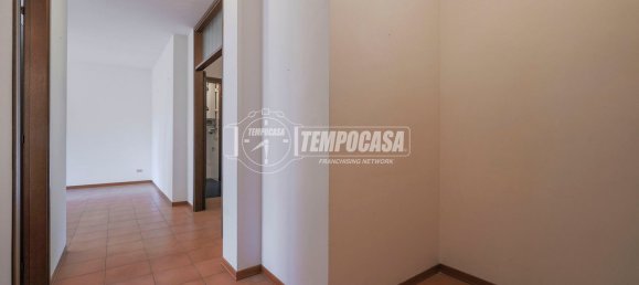 4 bedrooms Apartment in Imola, Italy No. 330616 13