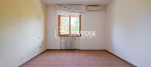 4 bedrooms Apartment in Imola, Italy No. 330616 17