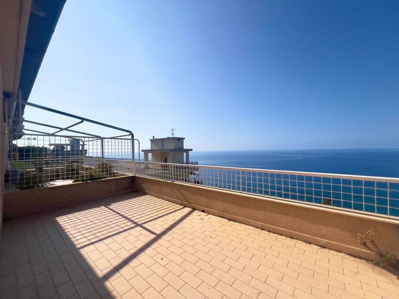 2 rooms Apartment in Ospedaletti, Italy No. 171808