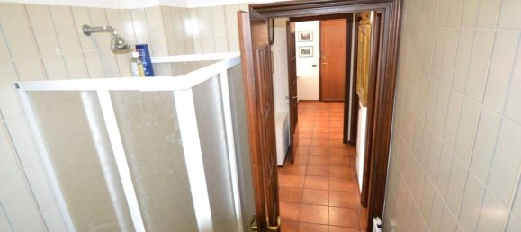 Квартира с 2 комнатами в Биелла, Италия № 38182 20