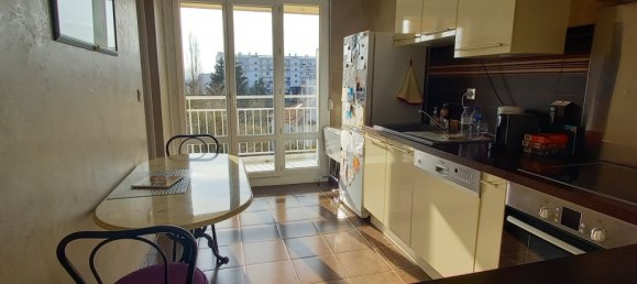 3 bedrooms Apartment in Besancon, France No. 198605 4