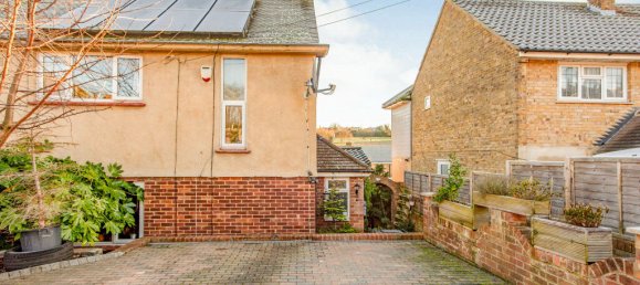 3 bedrooms House in Gravesend, United Kingdom No. 10732 20