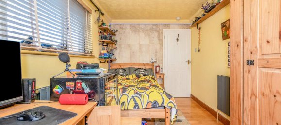 3 bedrooms House in Gravesend, United Kingdom No. 10732 16