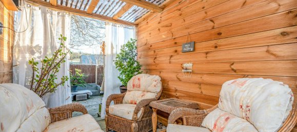 3 bedrooms House in Gravesend, United Kingdom No. 10732 9