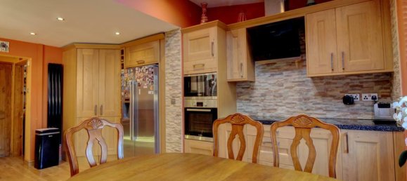 3 bedrooms House in Gravesend, United Kingdom No. 10732 3