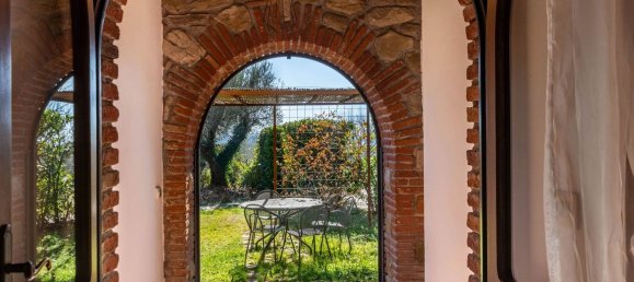 27 rooms House in Tuoro sul Trasimeno, Italy No. 54185 3