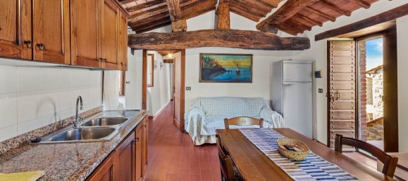 27 rooms House in Tuoro sul Trasimeno, Italy No. 54185 26