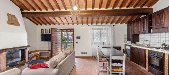 27 rooms House in Tuoro sul Trasimeno, Italy No. 54185 29