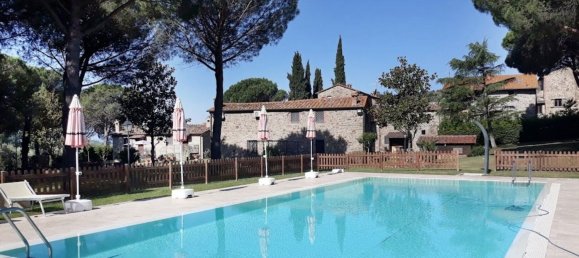 27 rooms House in Tuoro sul Trasimeno, Italy No. 54185 9