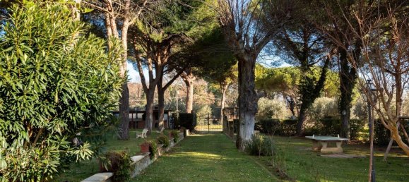 27 rooms House in Tuoro sul Trasimeno, Italy No. 54185 45