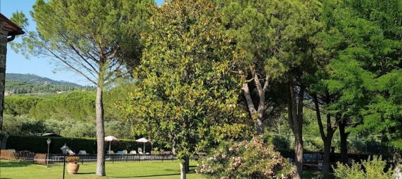 27 rooms House in Tuoro sul Trasimeno, Italy No. 54185 42