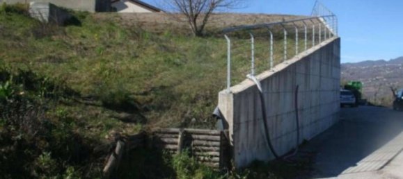 400m² Warehouse in Nusco, Italy No. 377411 2