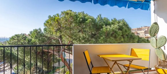 Apartamento de 2 dormitorios en Hyeres, France No. 320847 3