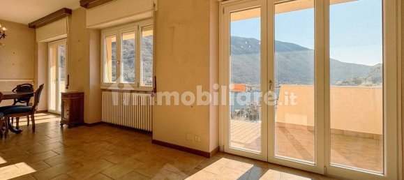 3 bedrooms Apartment in Omegna, Italy No. 223116 7