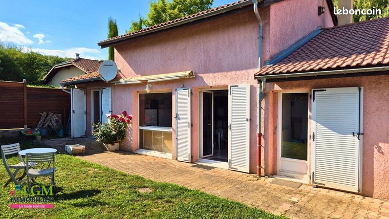 4 bedrooms House in Ain, France No. 313417