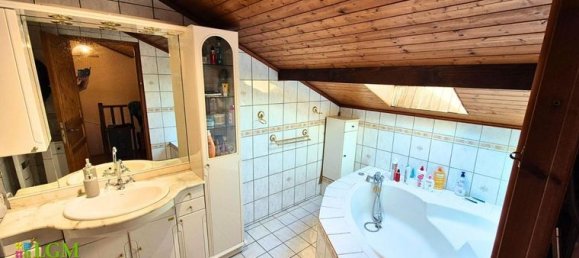 4 bedrooms House in Ain, France No. 313417 7