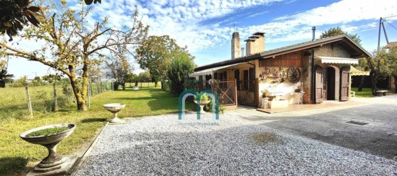 4 غرف نوم فيلا في Spinea, Italy رقم 82120 23