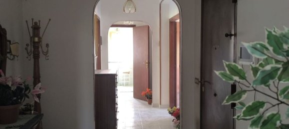 5-salle Appartement à Messina, Italy No. 284248 2