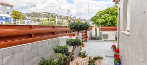 4 bedrooms House in Parekklisia, Cyprus No. 7401 15