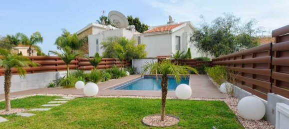 4 bedrooms Commercial property in Parekklisia, Cyprus No. 7401 16