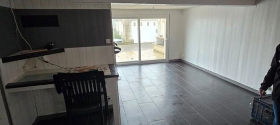 3 bedrooms House in La Roche-sur-Yon, France No. 95951 9