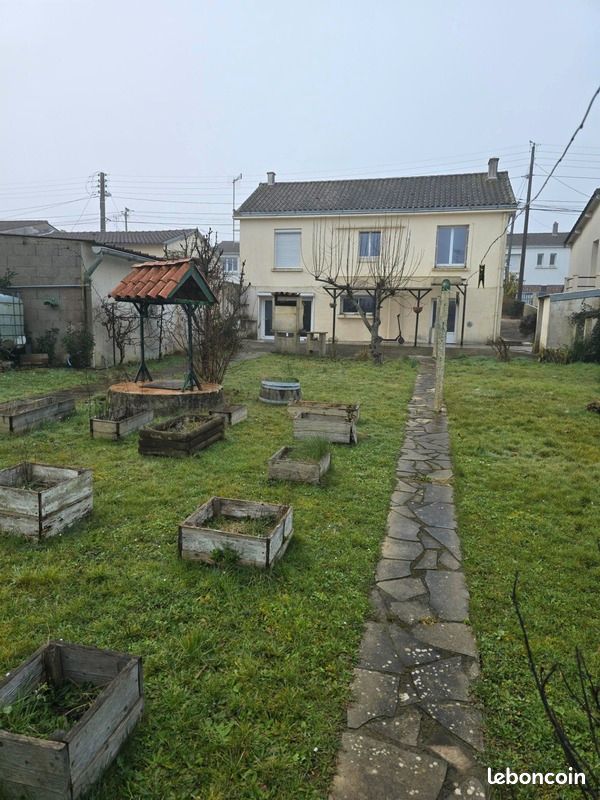 3 bedrooms House in La Roche-sur-Yon, France No. 95951