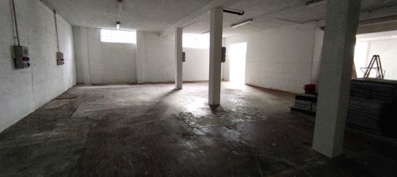 300m² Warehouse in Luni, Italy No. 139778 6
