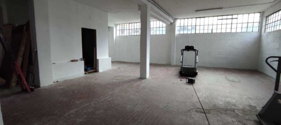 300m² Warehouse in Luni, Italy No. 139778 9