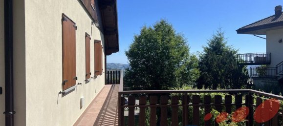 4 rooms Apartment in Lizzano in Belvedere, Italy No. 262102 3