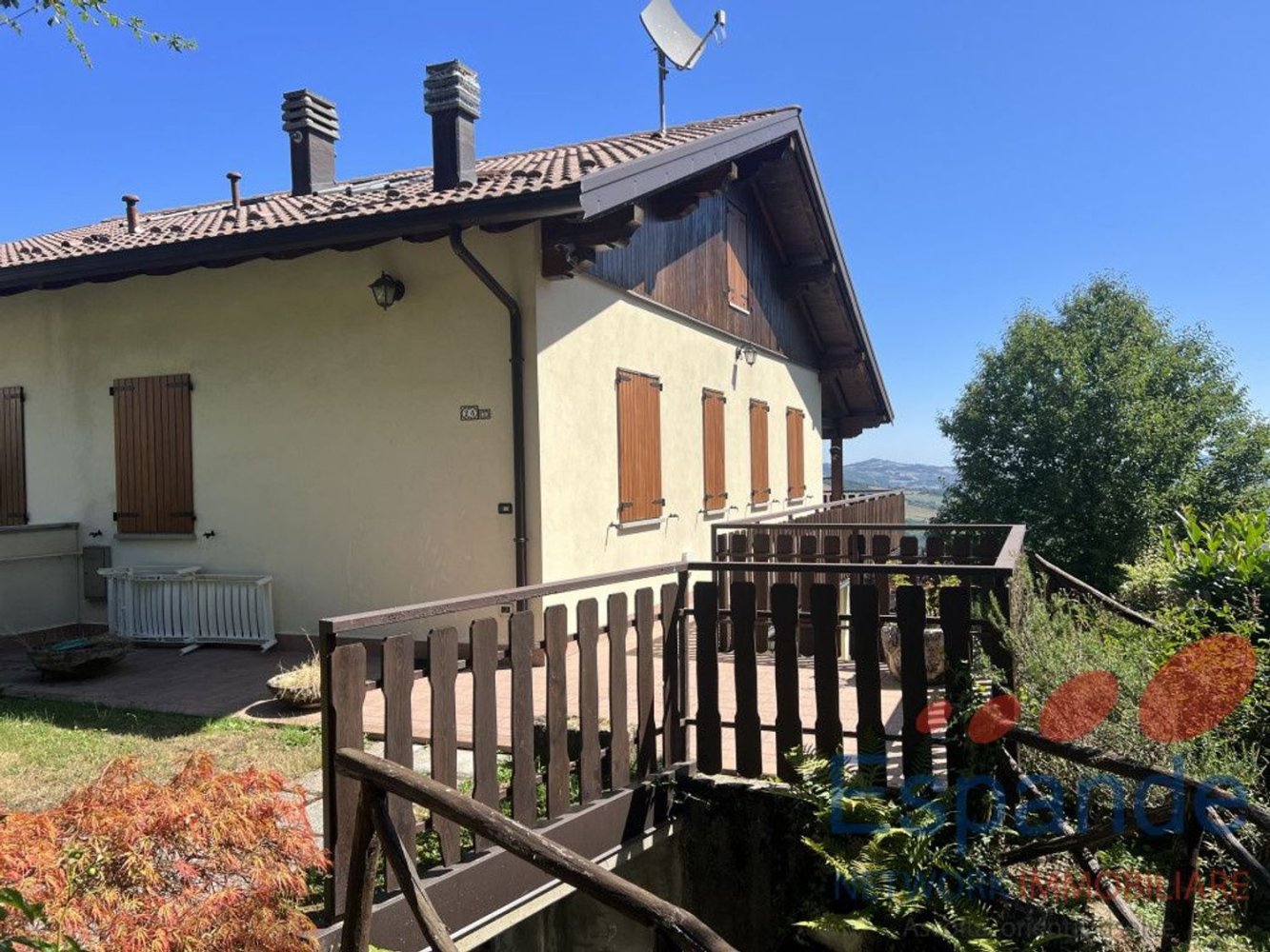 4 rooms Apartment in Lizzano in Belvedere, Italy No. 262102