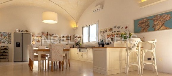 6 bedrooms House in Torchiarolo, Italy No. 61293 3