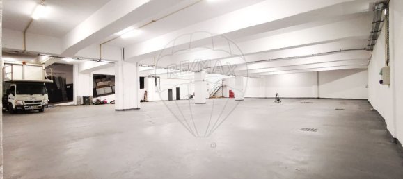 1265m² Warehouse in Loures, Portugal No. 85570 11