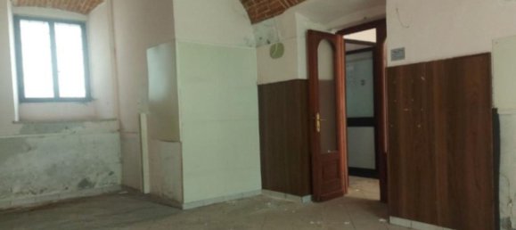 100m² Commercial property in Chivasso, Italy No. 381701 7