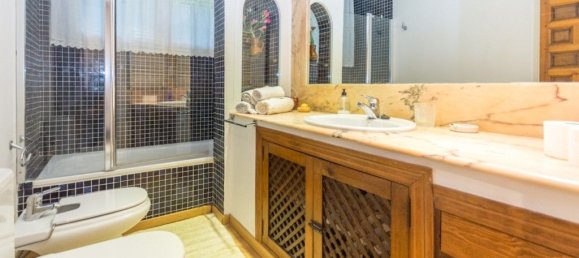 7 bedrooms House in Benalmadena, Spain No. 21543 25