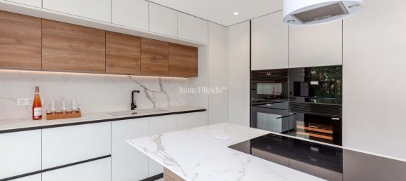 4 bedrooms Villa in Almada, Portugal No. 98422 10