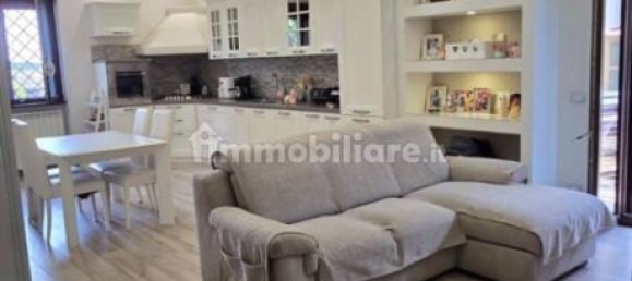 2 Schlafzimmer Wohnung in Rome, Italy, Nr. 333602 3