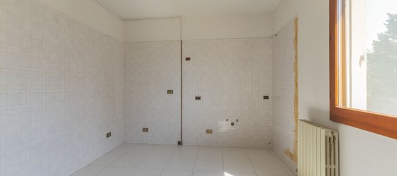 960m² Warehouse in Castello d'Argile, Italy No. 259466 27