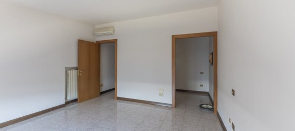 960m² Warehouse in Castello d'Argile, Italy No. 259466 17