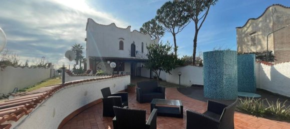 5 bedrooms Villa in Terracina, Italy No. 53517 11