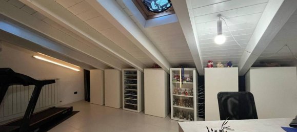 Villa de 4 divisões em Modena, Italy N.º 152491 45