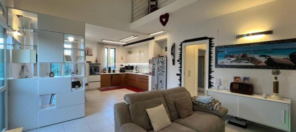 Villa de 4 divisões em Modena, Italy N.º 152491 16