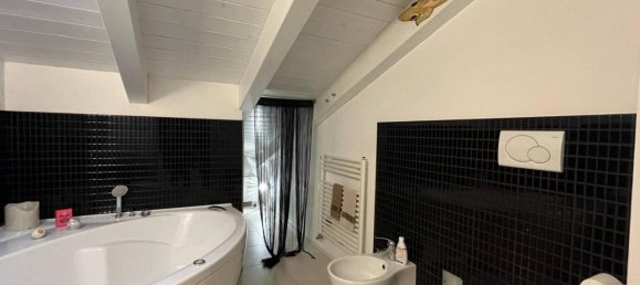 Villa de 4 divisões em Modena, Italy N.º 152491 39