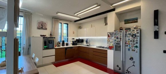 Villa de 4 divisões em Modena, Italy N.º 152491 11