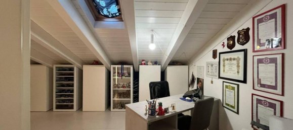 Villa de 4 divisões em Modena, Italy N.º 152491 46