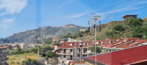 Apartamento de 4 habitaciónes en Santa Teresa di Riva, Italy No. 24169 25