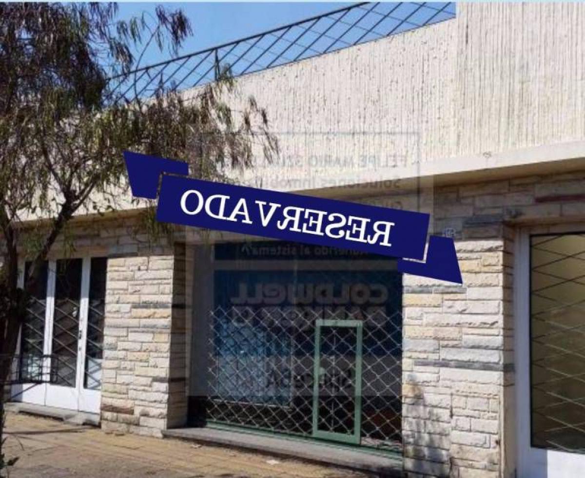 3 bedrooms House in Bermudez, Argentina No. 61137