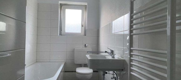 2 rooms Apartment in Dusseldorf, Germany No. 9550 2